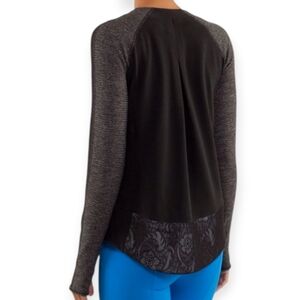 Lululemon Bold In The Cold Microfleece Long Sleeve Pleated Back Small